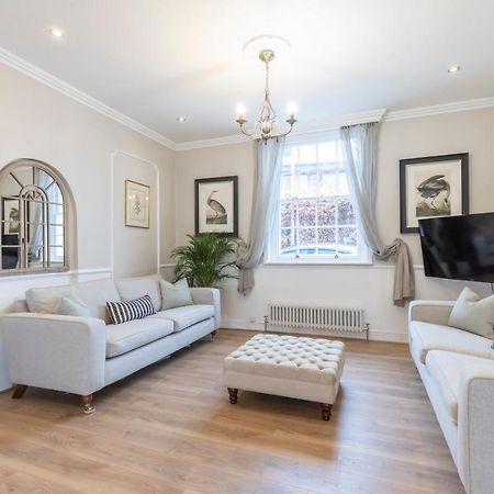Beautiful 4 Bedroom Home Cheltenham Eksteriør billede