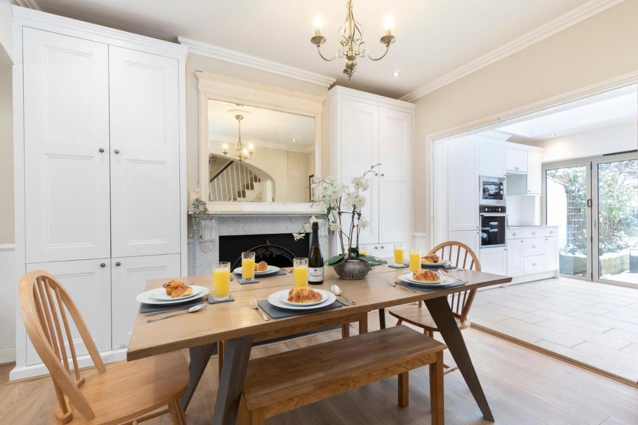 Beautiful 4 Bedroom Home Cheltenham Eksteriør billede